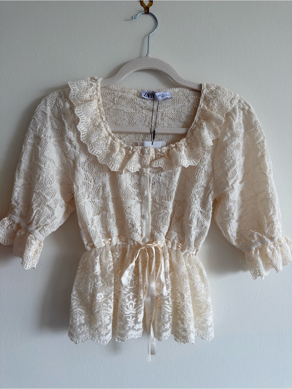 Zara Ivory Lace Peplum Ruffle Top with Satin Waist Tie Size Small